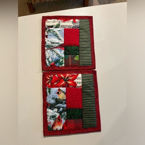 Hand Crafted 2 Pot Holders - Picture 3 of 5